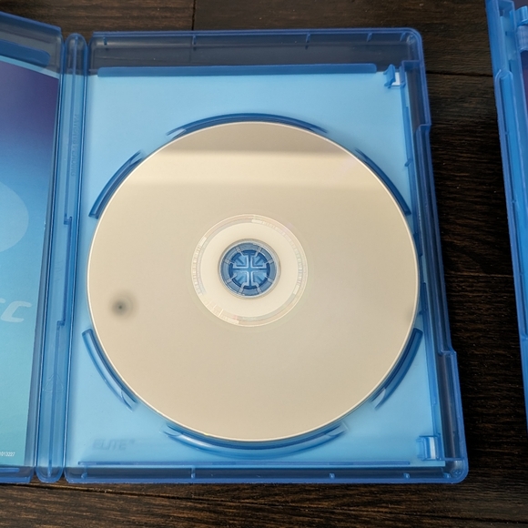 LIKE NEW Sweeney Todd + Sleepy Hollow Blu-ray movies (set of 2), Johnny Depp - Picture 6 of 11